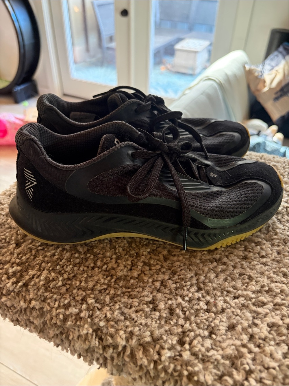 RAD V1 Black and Gum